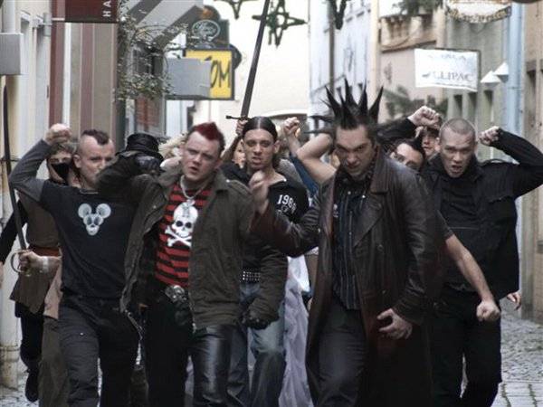 чувак,типа-мир!Дай выспаться чувак,типа-мир!Дай выспаться