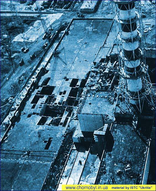 Взрыв на четвертом блоке Взрыв на четвертом блоке