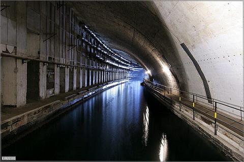 Балаклава, убежище подводных лодок "Объект 825 ГТС" Балаклава, убежище подводных лодок "Объект 825 ГТС"