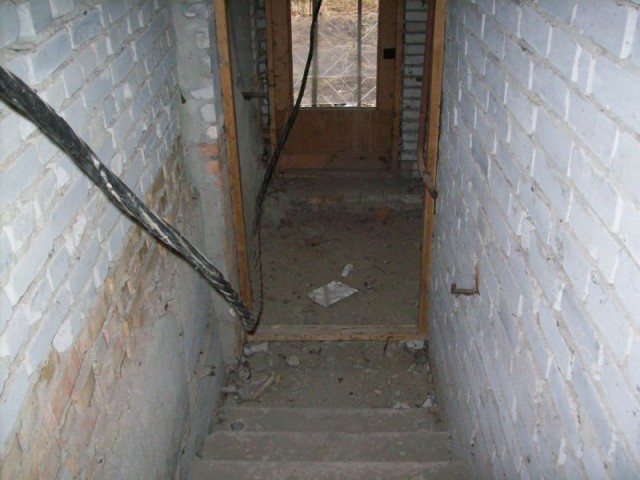 Дом в районе Гидростроя (напротив завода "МедИнж") Дом в районе Гидростроя (напротив завода "МедИнж")