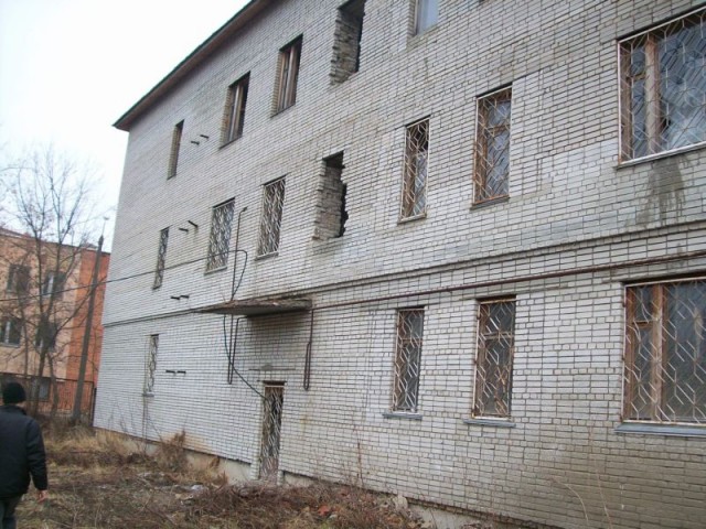 Дом в районе Гидростроя (напротив завода "МедИнж") Дом в районе Гидростроя (напротив завода "МедИнж")
