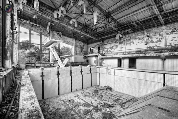 Фото Чернобыля,зоны отчуждения Припяти до и после.