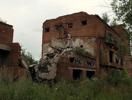Фотографии заброшенного завода(дополнение к теме http://stalker.uz/zavody/zabroshenyi-khimicheskii-zavod-v-roshale.html)