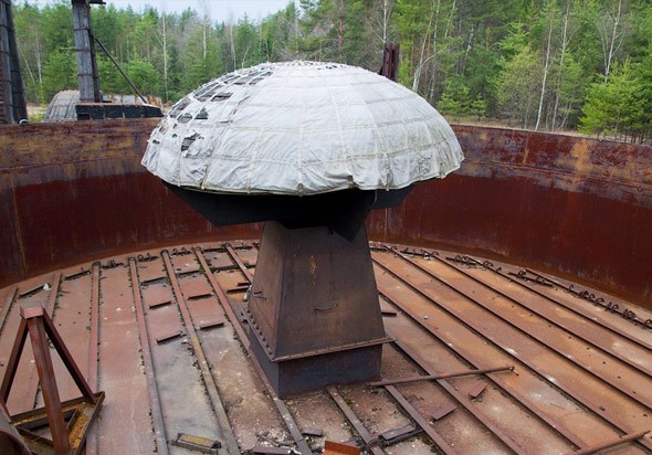 Списанная авиатехника на аэродроме, город Киржач, Владимировская область. Списанная авиатехника на аэродроме, город Киржач, Владимировская область.