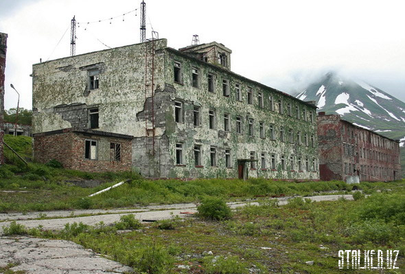 Заброшенная военная база подлодок ВМФ