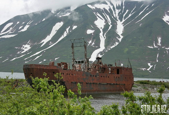 Заброшенная военная база подлодок ВМФ