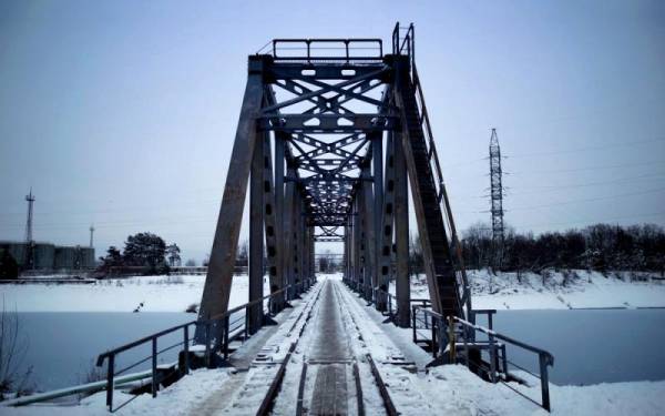 Американский фотограф сравнил локации Метро: Исход с реальными местами Чернобыля