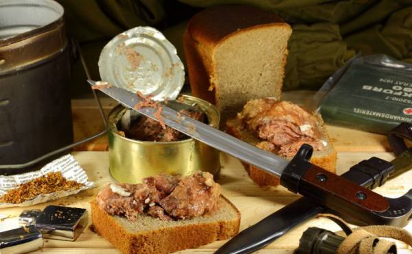 А пока бармен наш где-то А пока бармен наш где-то