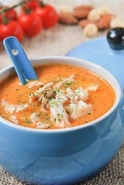 Бармен налил пива и поставил