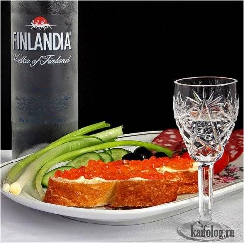 Угощайся!Пусть не последние Угощайся!Пусть не последние