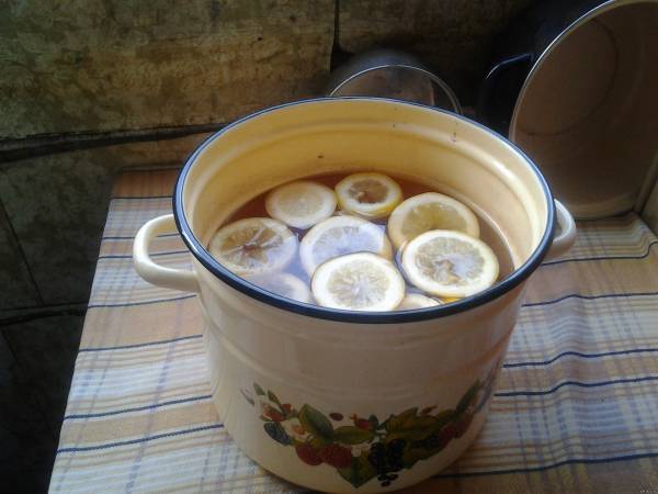 Бармен вышел из личного Бармен вышел из личного