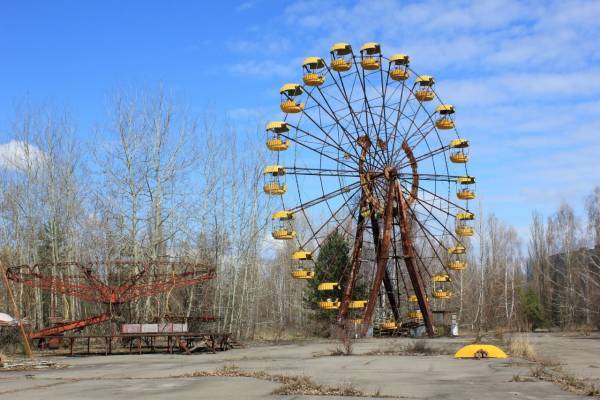 Припять и ЧАЭС в художественных фильмах (полный список) Припять и ЧАЭС в художественных фильмах (полный список)