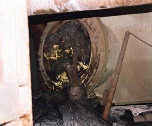 Внутри Cаркофага ЧАЭС Внутри Cаркофага ЧАЭС